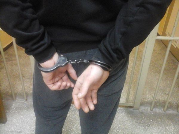 Dzielnicowi z Więcborka zatrzymali poszukiwanego Europejskim Nakazem Aresztowania