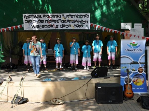 "Bo w Więcborku jest najlepiej ..." - Festiwal Piosenki Turystycznej dla osób niepełnosprawnych (FOTO)