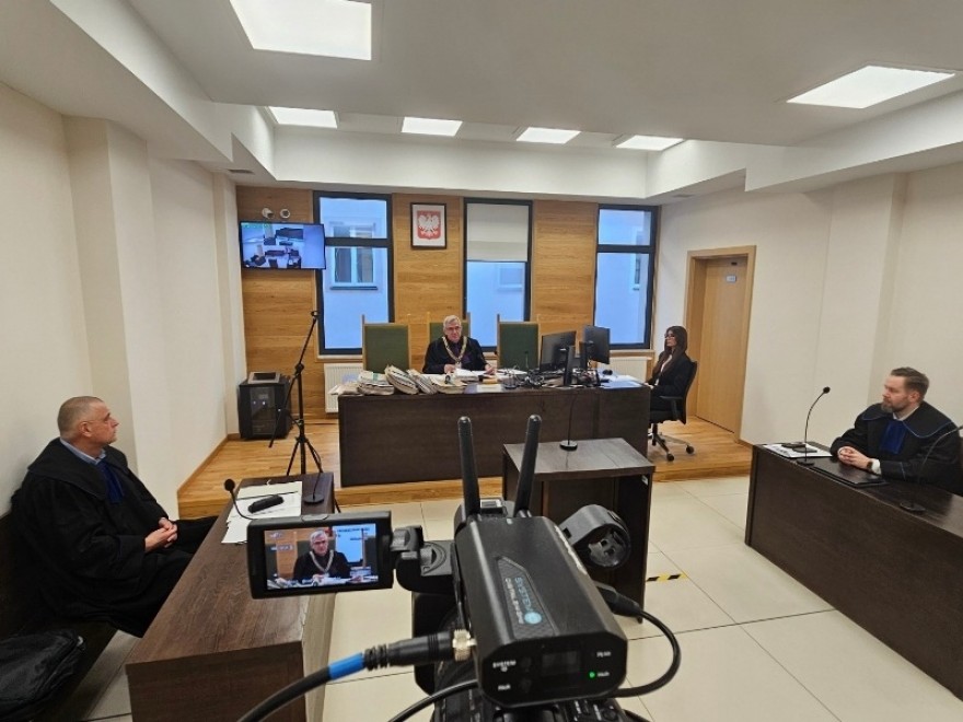 Zakończył się proces w Sądzie Okręgowym w Bydgoszczy. Były burmistrz Wojciech Głomski domagał się od Urzędu Miejskiego w Kamieniu Krajeńskim wypłaty zaległej odprawy rentowej [WIDEO]