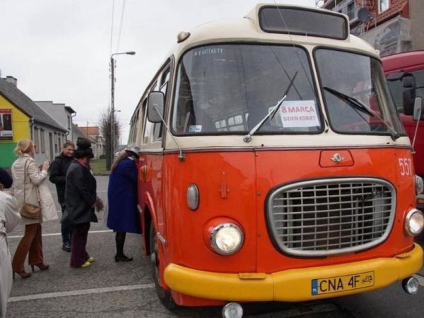 Podróż za jeden uśmiech. Alternatywny sposób świętowania Dnia Kobiet w Sępólnie Krajeńskim (FOTO/WIDEO)