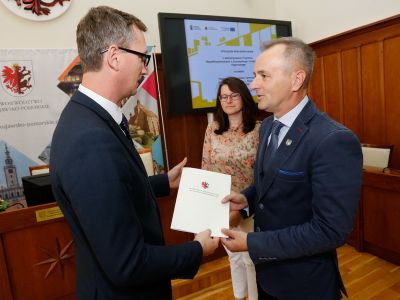 Podpisanie umowy o dofinansowanie projektu przebudowy ul. Przemysłowej (FOTO)