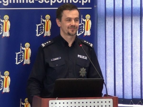 Więcej przestępstw, większa skuteczność i wykrywalność. Komendant policji podsumowuje 2018 rok na terenie gminy Sępólno Krajeńskie (WIDEO)