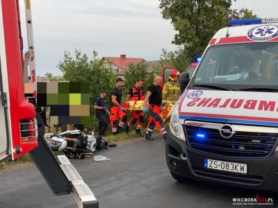 Niebezpieczny wypadek motocyklowy pod Więcborkiem. Dwie osoby poszkodowane [FOTO]