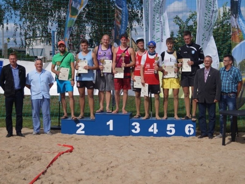 III Turniej o Puchar Burmistrza Sępólna Krajeńskiego w ramach III Grand Prix Powiatu Sępoleńskiego w siatkówkę plażową mężczyzn (FOTO)