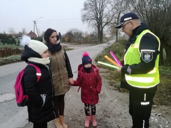 Z odblaskami bezpieczniej (FOTO)