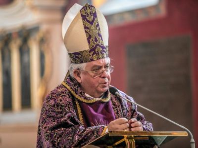 Papież Franciszek przyjął rezygnację biskupa bydgoskiego Jana Tyrawy [WIDEO]