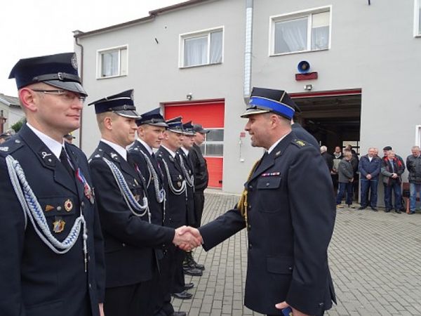 Awanse, odznaczenia i nagrody z okazji Dnia Strażaka (FOTO)