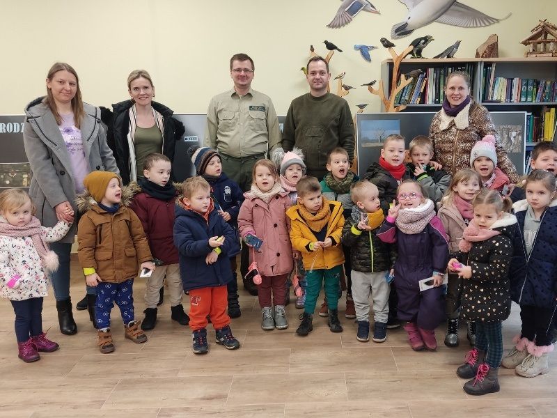 Przedszkolaki odwiedziły siedzibę Krajeńskiego Parku Krajobrazowego w Więcborku [FOTO]