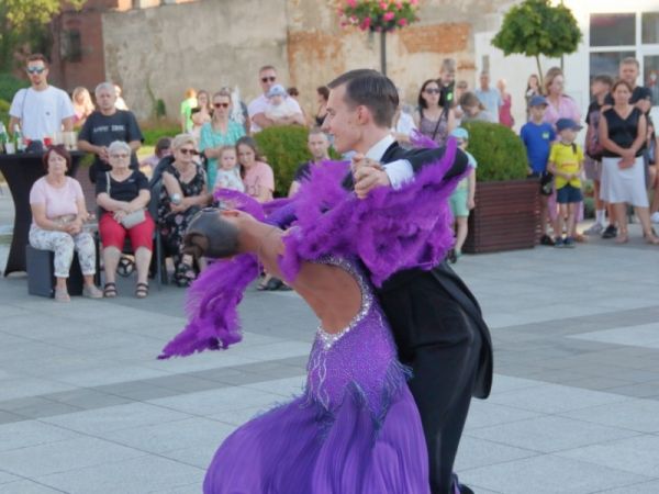 "Potańcówka na rynku w stylu retro" [FOTO]