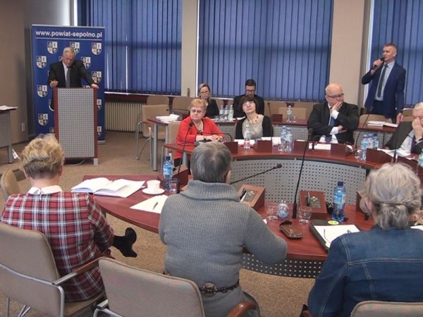 XLI Sesja Rady Powiatu Sępoleńskiego (WIDEO)