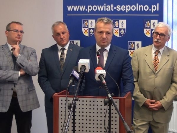 Wojewoda Mikołaj Bogdanowicz z gospodarską wizytą w powiecie sępoleńskim (FOTO/WIDEO)