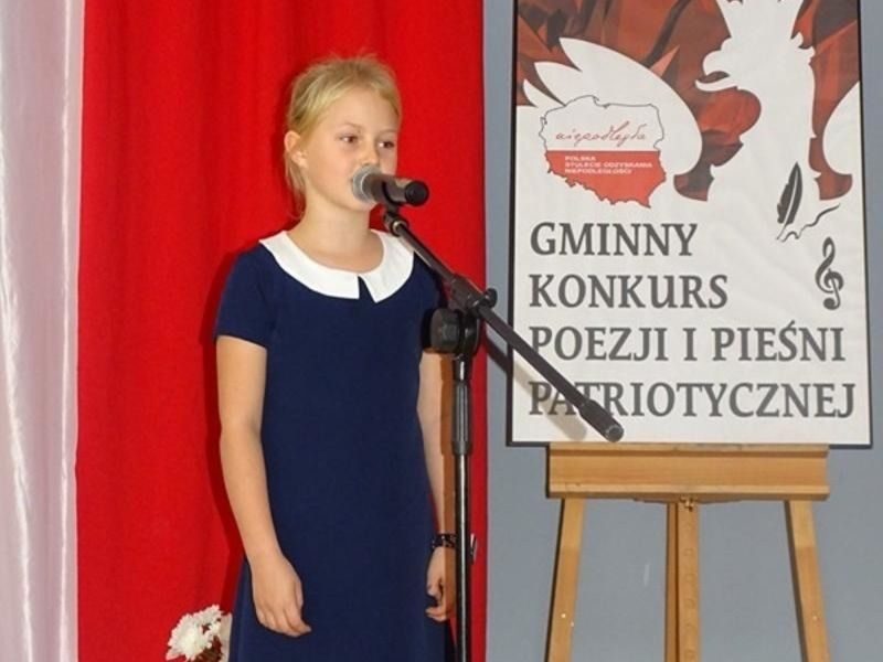 Gminny Konkurs Poezji i Pieśni Patriotycznej z okazji 100-lecia odzyskania Niepodległości (FOTO)