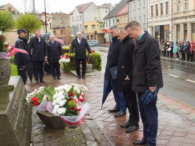 Uroczysty przemarsz w 72 rocznicę zakończenia  II wojny światowej (FOTO)