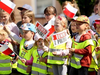 Pogotowie Flagowe - Z szacunkiem do biało-czerwonej (FOTO)